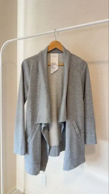 SPIRALGIRL 드레이프 칼라 가디건 그레이