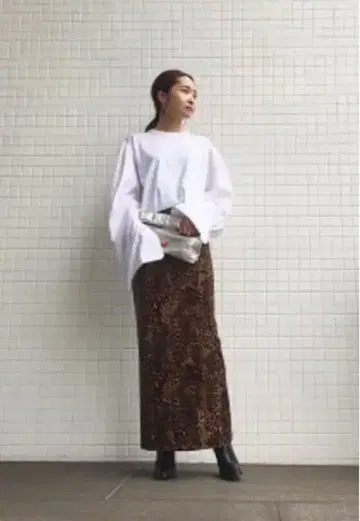 서드 매거진 레오파드 무늬 벨로아 랩스커트