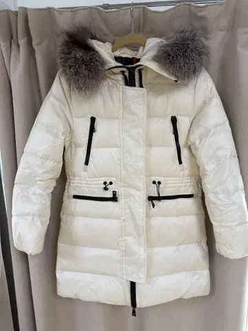 MONCLER 화이트 다운 자켓 Size 1