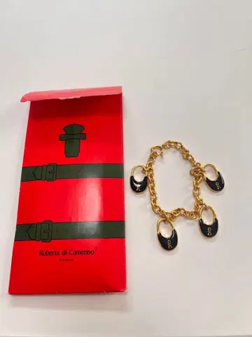 Roberta di Camerino 락형 팔찌