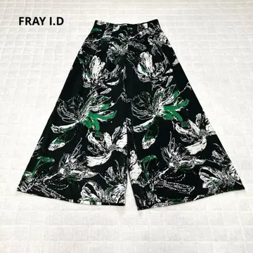 [ 프레이 아이디 ] 더블 턱 릴랙스 팬츠 하의 블랙 꽃무늬 올 패턴 1