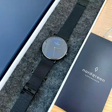 [ 새상품급 ] nordgreen 손목시계 32mm 네이비 x 블랙 메쉬