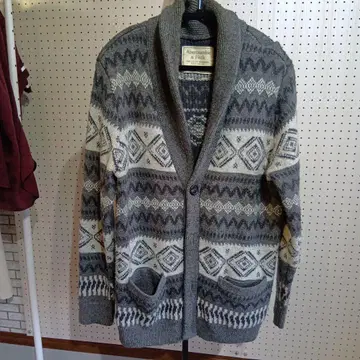 Abercrombie & Fitch 아가일 가디건