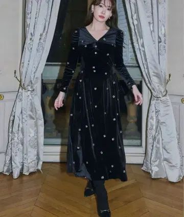 herlipto Belmont Floral Velour Dress