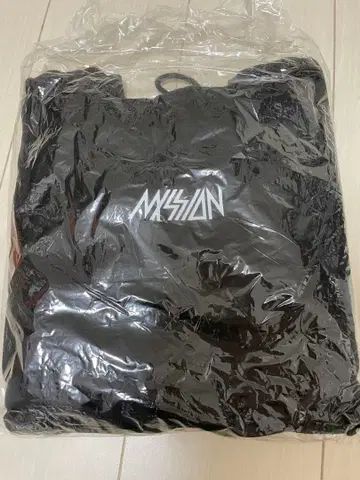 MISSION 블랙 후드티 미사용