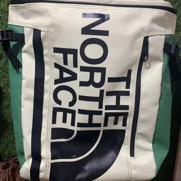 THE NORTH FACE 중형 백팩 그린 x 베이지