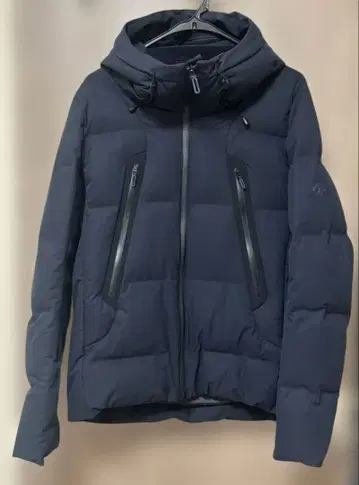 새상품급 데상트 미즈사와 다운 마운테니어 네이비 L (DAMQGK30U)