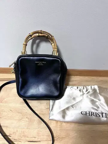 크리스찬빌라 스퀘어 백