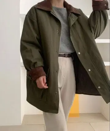 넉넉한 오버 사이즈 워크 스타일 자켓