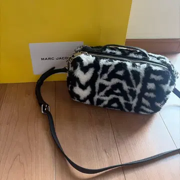 MARC JACOBS 마크제이콥스 핸드백 테디 더플백