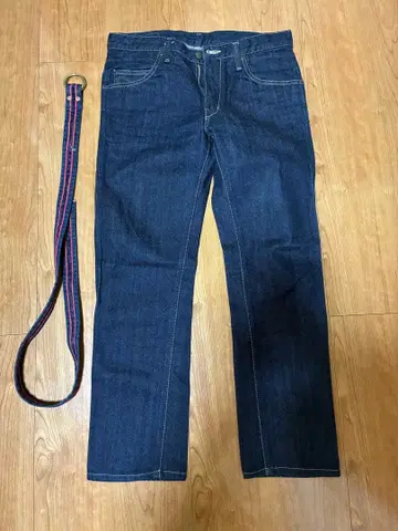 BLUE BLUE 다크 블루 스트레이트 데님 31 사이즈 벨트 포함