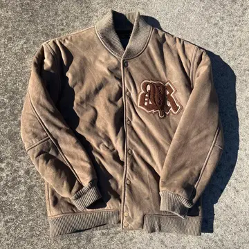 [극시브] BREATH 바시티 자켓 와펜 도톰