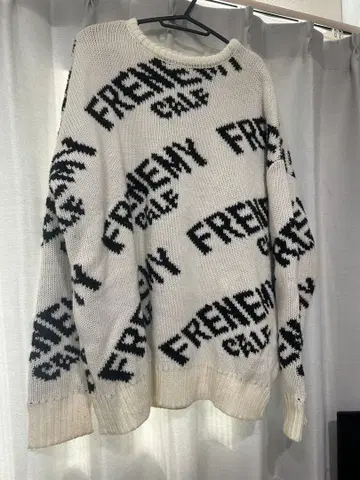 FRENCHY CALF 로고 니트 스웨터