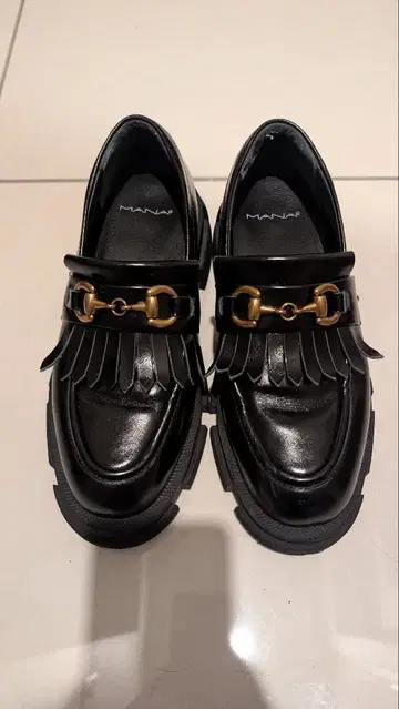 MANA 프린지 로퍼 통굽