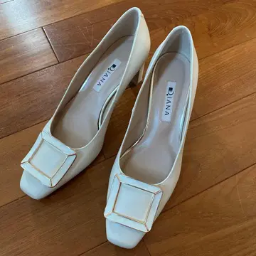 DIANA 화이트 하이힐 23cm