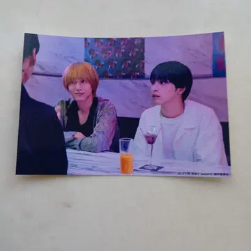 25시, 아카사카에서 콜라보 카페 혜택 브로마이드