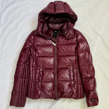 타트라스 벨보 다운 자켓 광택 샤이니 와인 레드 S 사이즈