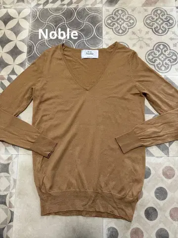 스픽앤스팬 Noble 베이지 V넥 베이지 니트