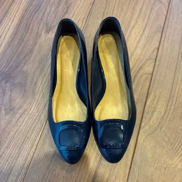 매킨토시 필로소피 펌프스