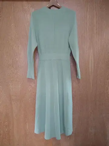 미라 오웬 민트 그린 긴팔 니트 원피스