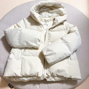 UNIQLO 화이트 다운 자켓 S
