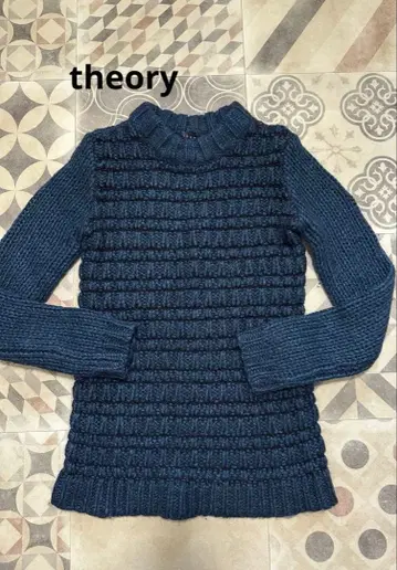 띠어리 알파카 혼방 다크 블루 스웨터 S 사이즈