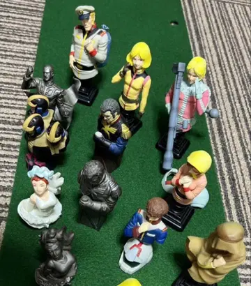 기동전사 건담 일년 전쟁 동상 세트 자택 보관 새상품급 레어 자택 보관