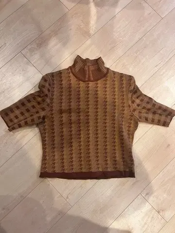 마메 쿠로구치 터틀넥 티셔츠 반팔