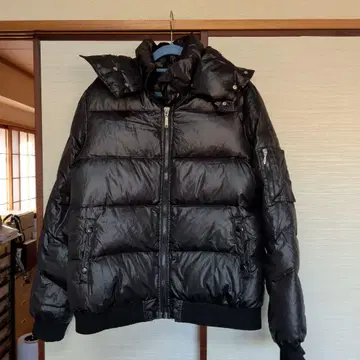 블랙 다운 자켓 - 다운 80%