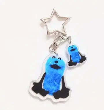 파란색 털의 캐릭터 아크릴 키링