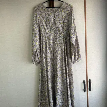 꽃무늬 긴팔 롱 원피스