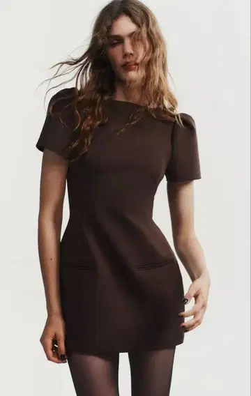 플리츠 포켓 부착 숏 원피스