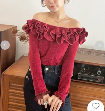 릴리 브라운 몰 프릴 니트탑