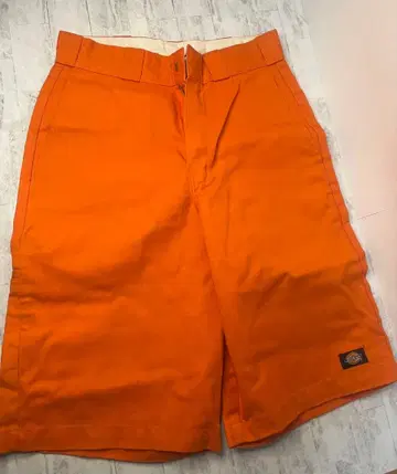 Dickies 오렌지 숏팬츠 사이즈 28
