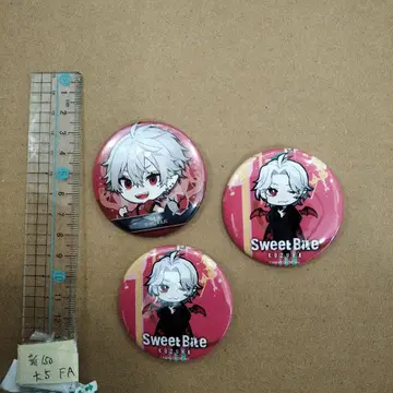 KUZUhA 스위트 바이트 등 캔뱃지 3개 세트 니지산지 쿠츠하