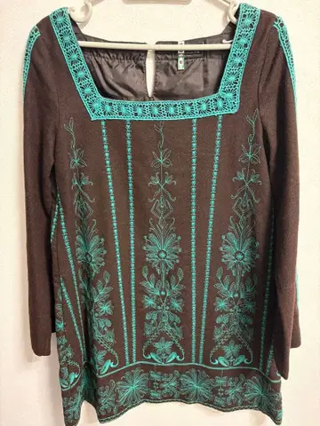 새상품급 GRACE CONTINENTAL 자수 원피스 36 사이즈