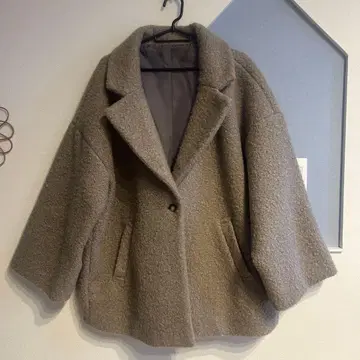 moment+ M 사이즈 베이지 체스터 코트