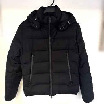 TATRAS 블랙 다운 자켓 후드 부착