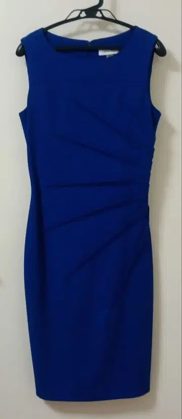 캘빈클라인 슬리브리스 원피스 사이즈 2