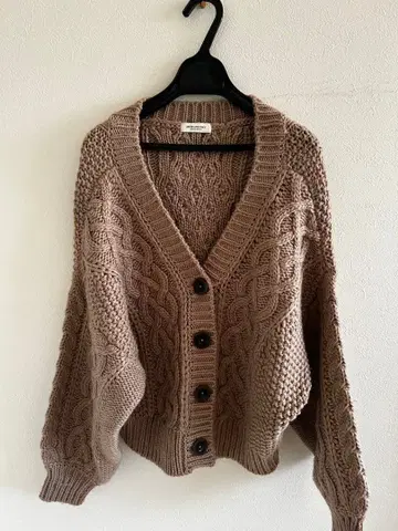 스픽 앤 스팬 케이블 니트 가디건