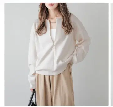 미사용 새상품 니트탑 하프 지퍼