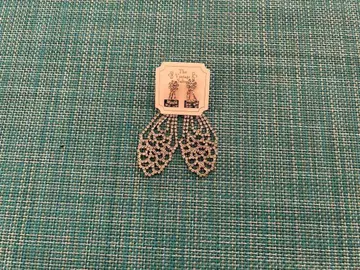 골드 레이스 디자인 드롭 귀찌