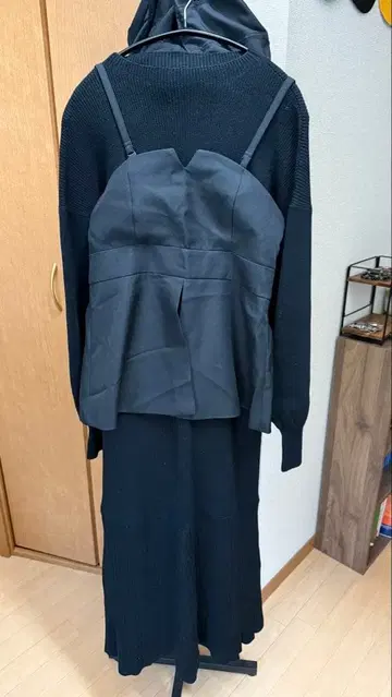 니트 원피스 셋업 블랙 AZUL 아줄