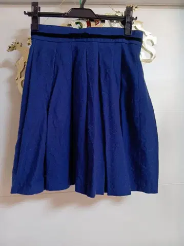 루델루 네이비 스커트 사이드 지퍼 부착