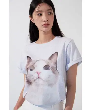 etre au sommet 캣 페이스 하프 티셔츠 티셔츠 한국