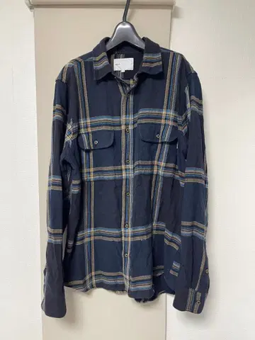 adsum 네이비 체크 무늬 긴팔 셔츠