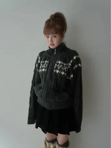 andmary Mary knit cowichan grey