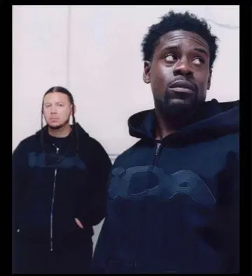 IDA 블랙 풀 집업 후드티