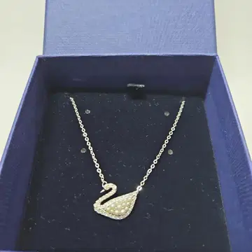 스와로브스키 SWAROVSKI 백조 목걸이 새상품급