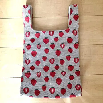 딸기 패턴 토트백